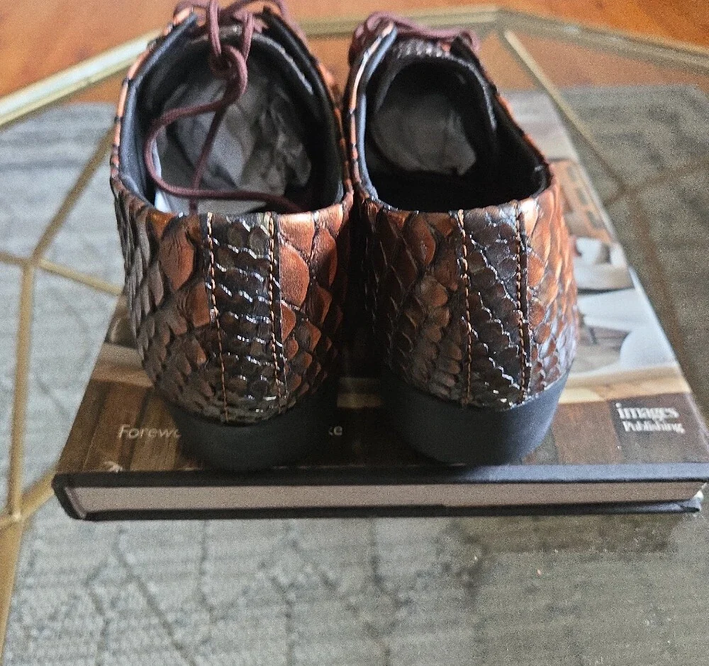 Source Unknown Men's Copper Brown Scaled Lace-Up Oxfords